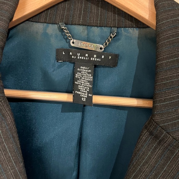 Laundry by Shelli Segal dark grey Suit with turquoise pin stripping. - Picture 3 of 6
